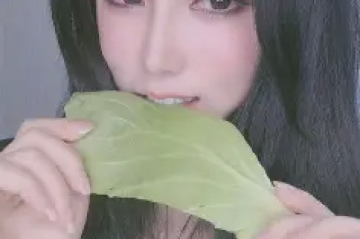 耶鲁毕业拒绝百万年薪回国当村官工资1450秦玥飞如今怎样了？
