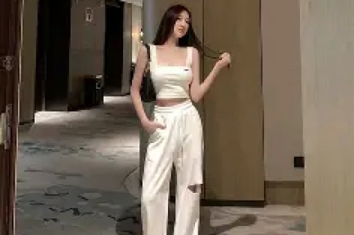 详细阅读:曝55岁柳云龙出轨十数年在妻眼皮底下偷情知情人称小三住对门 曝55岁柳云龙出轨十数年在妻眼皮底下偷情知情人称小三住对门